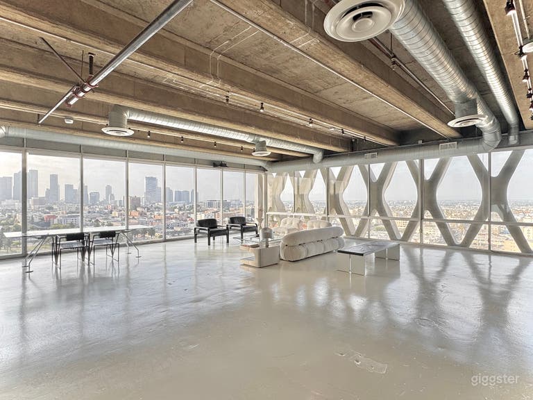  Brutalist Penthouse Panoramic View DTLA Loft 