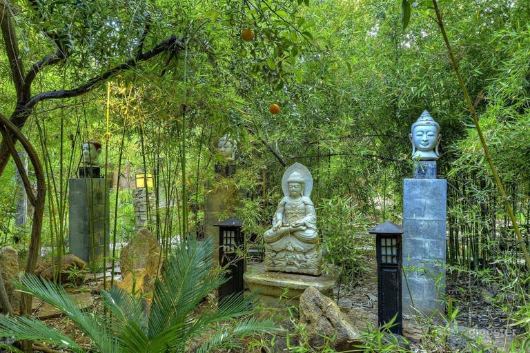  Zen......some of the many statues 