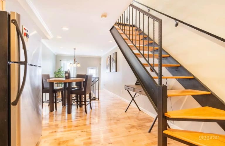  Newly Renovated and Stylish Home 