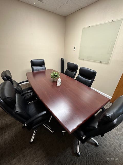  The Cove, 6-Person Conference Room 
