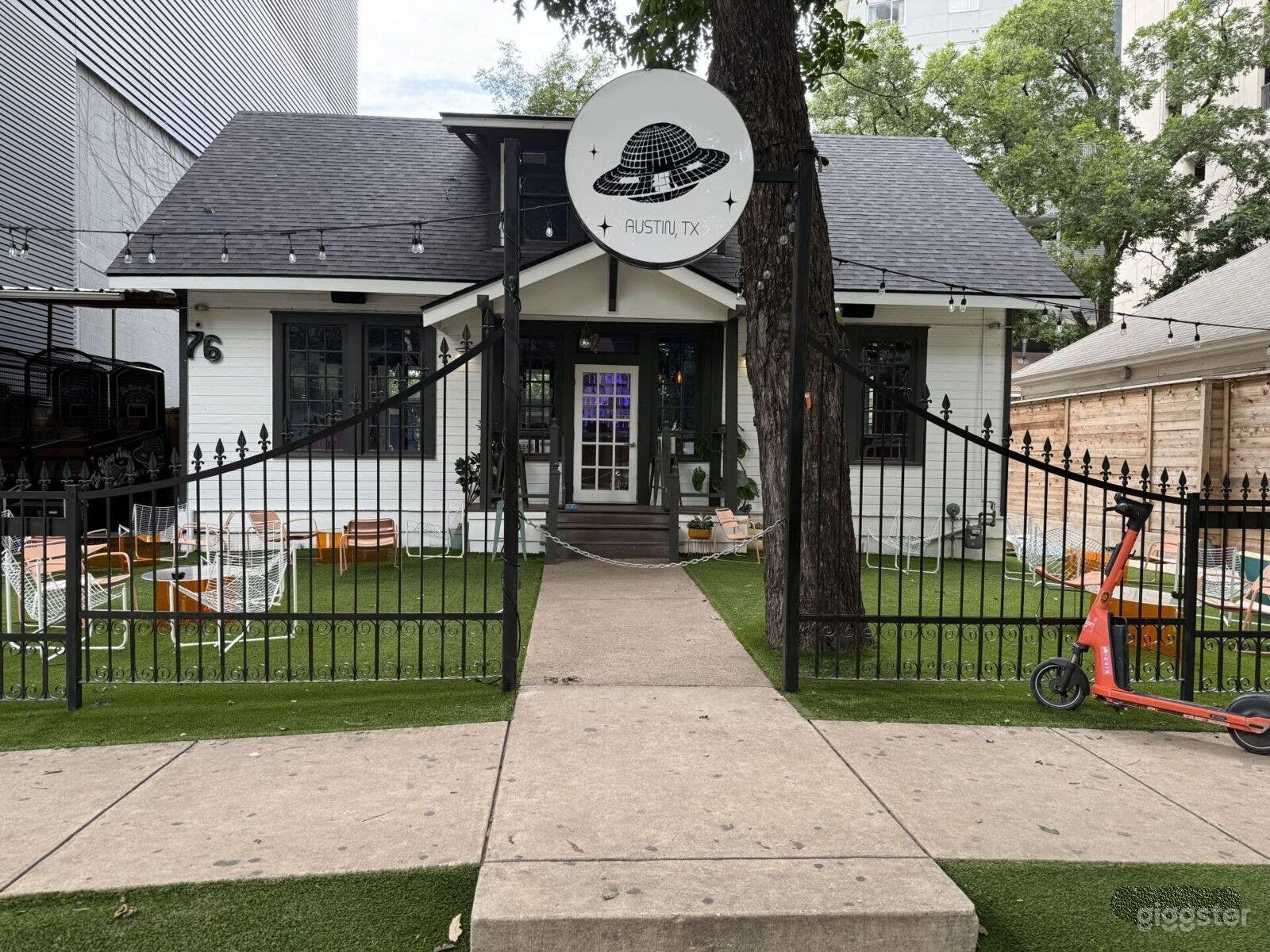 Retro Cosmic Bungalow Lounge in Downtown Austin Photo 1