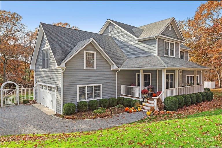  Impeccable Hamptons Home 