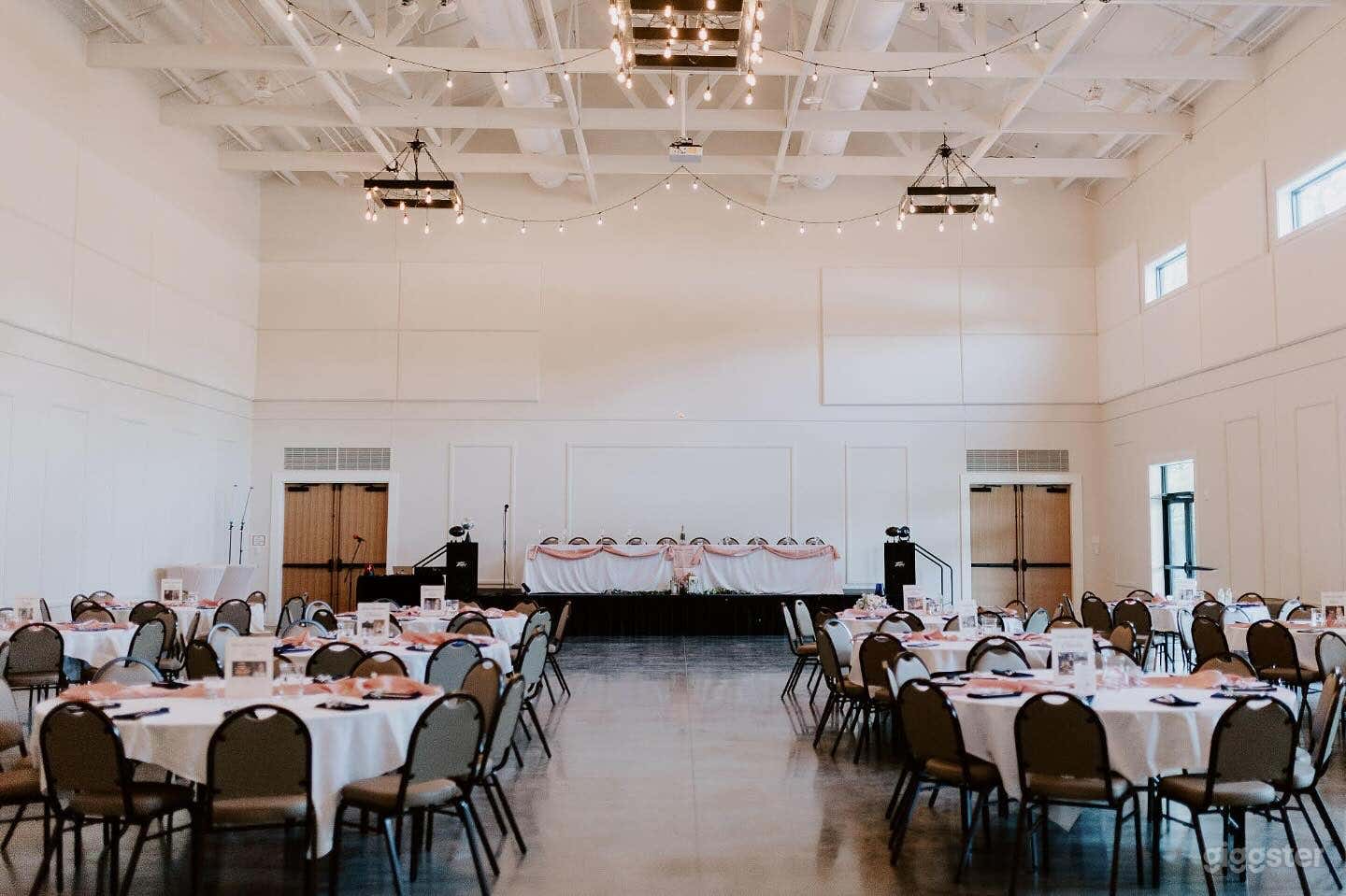 Spacious Modern Venue with Natural Light and Open Layout Photo 2