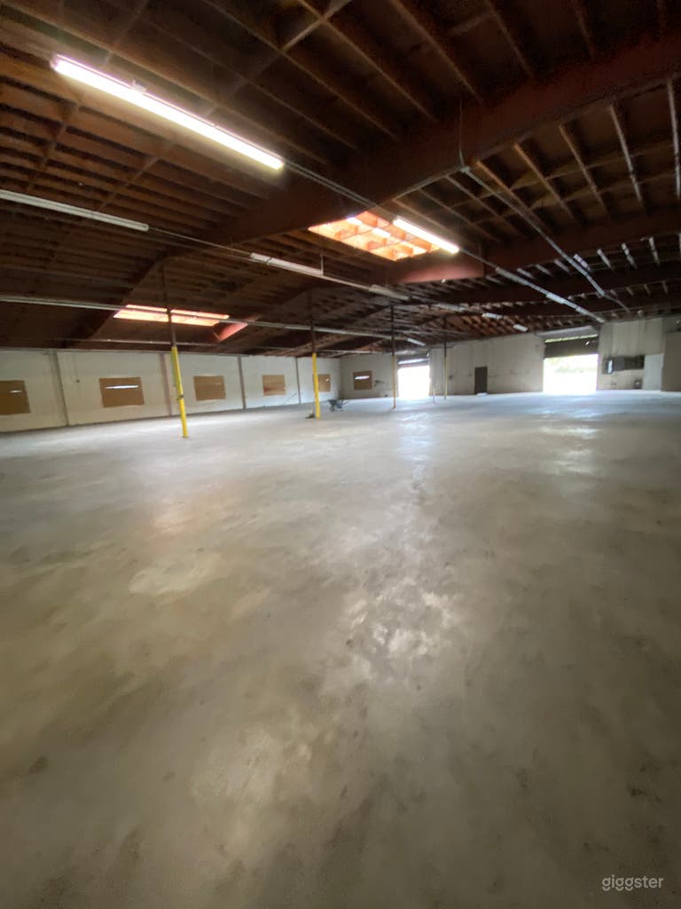  Massive Industrial Warehouse Film/Photo/Parking 