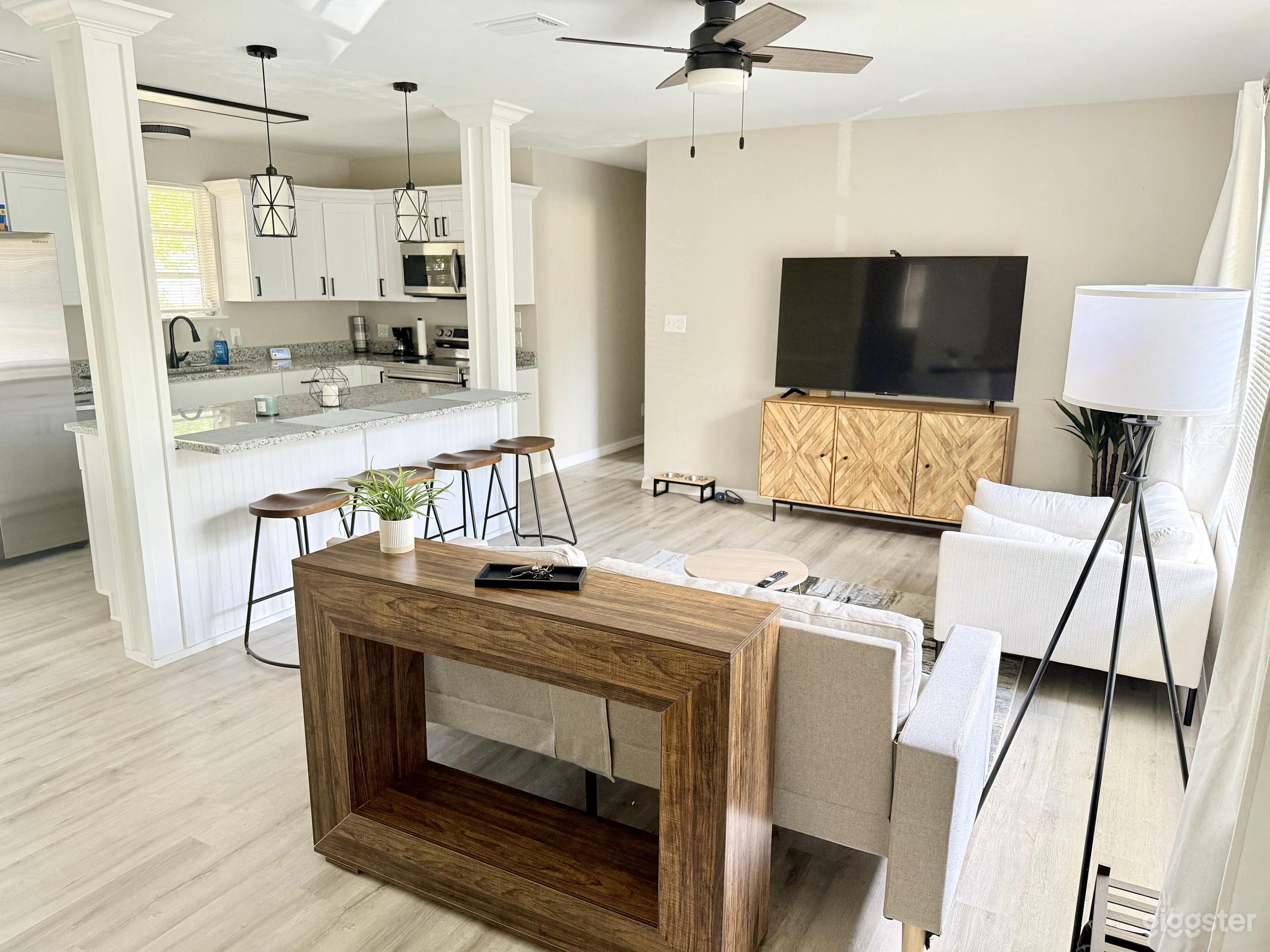 Modern Home in Daytona Beach Photo 2