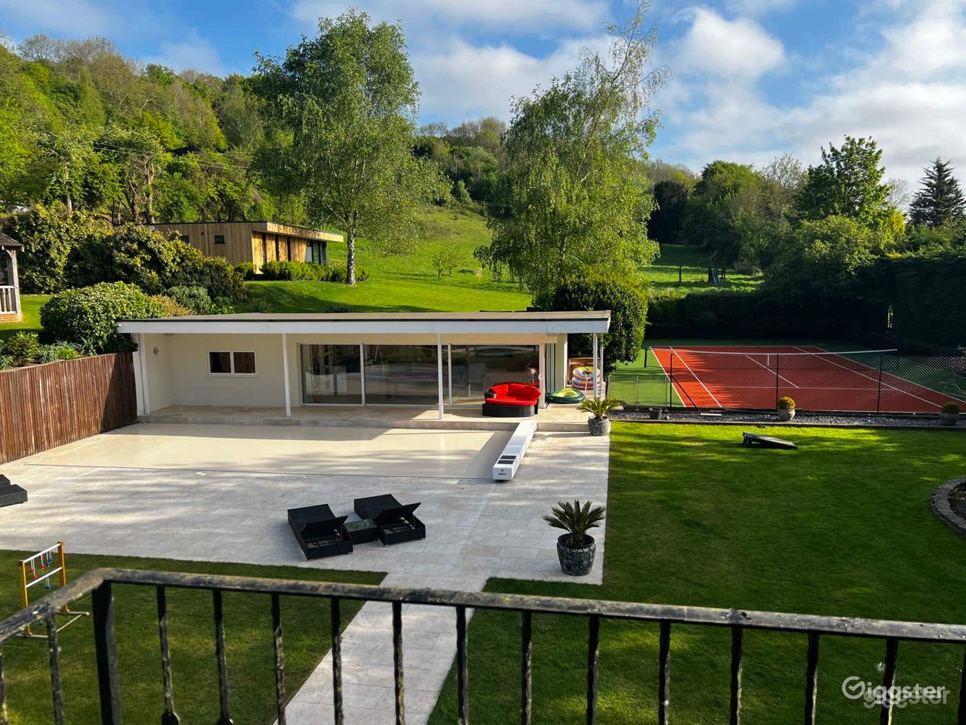 Nature Tennis Court in Sevenaoks Photo 4