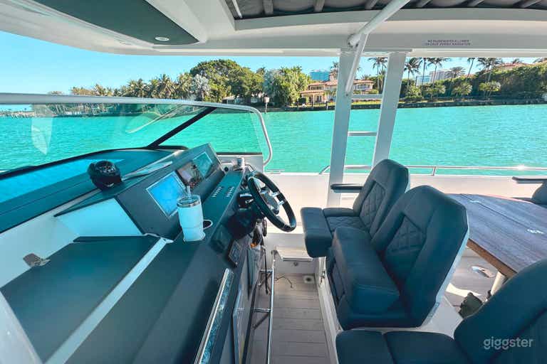  37-ft Mega Sport Boat - Axopar 