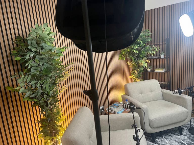  Dallas Video Podcast Studio - 3 Cameras 