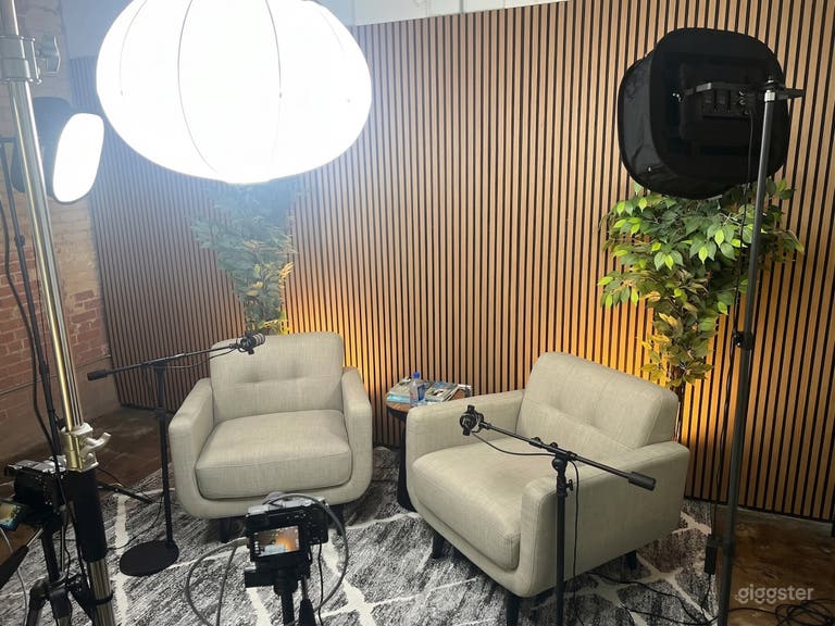  Dallas Video Podcast Studio - 3 Cameras 