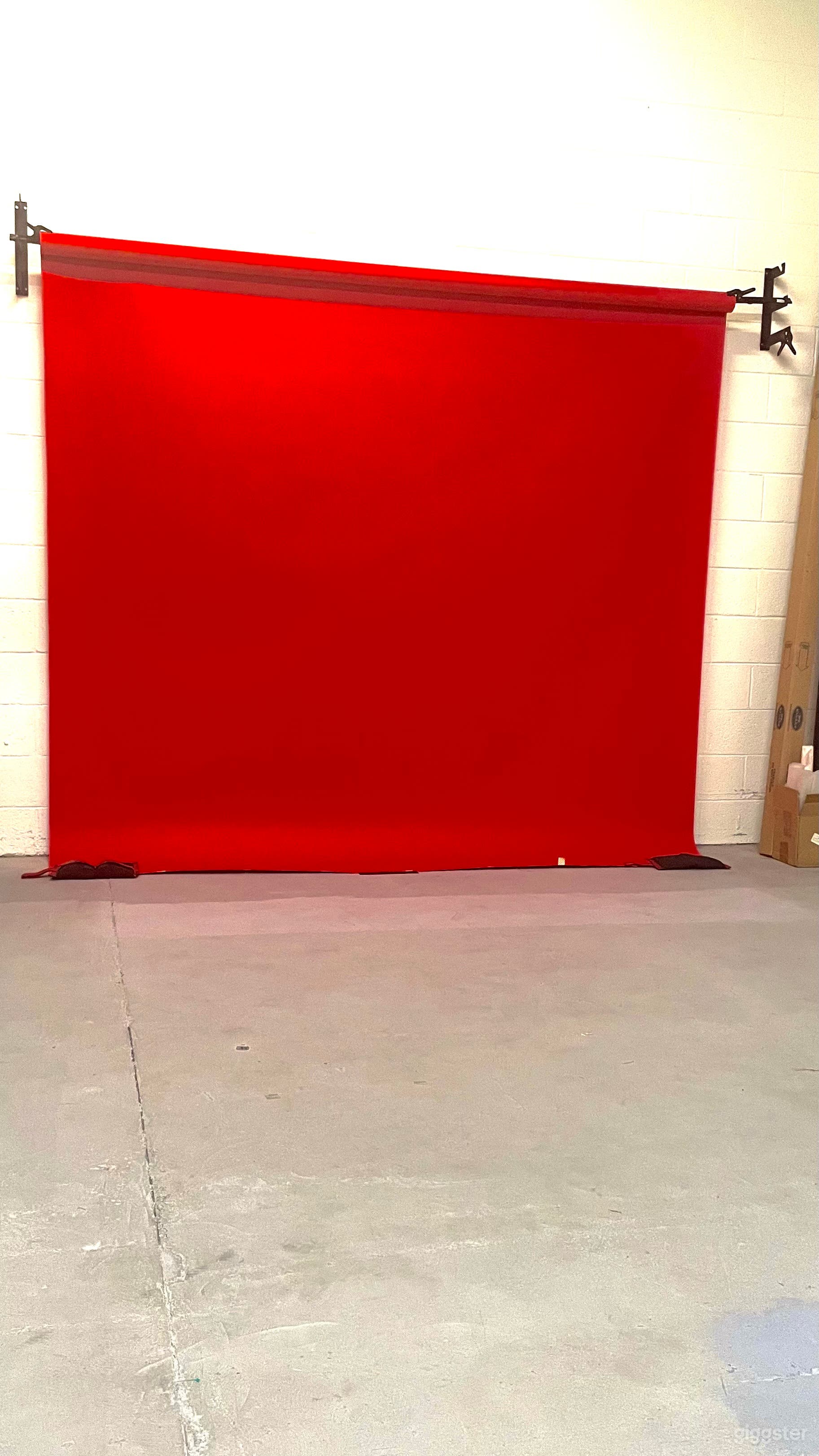 Hybrid Photography and Video Space Photo 3