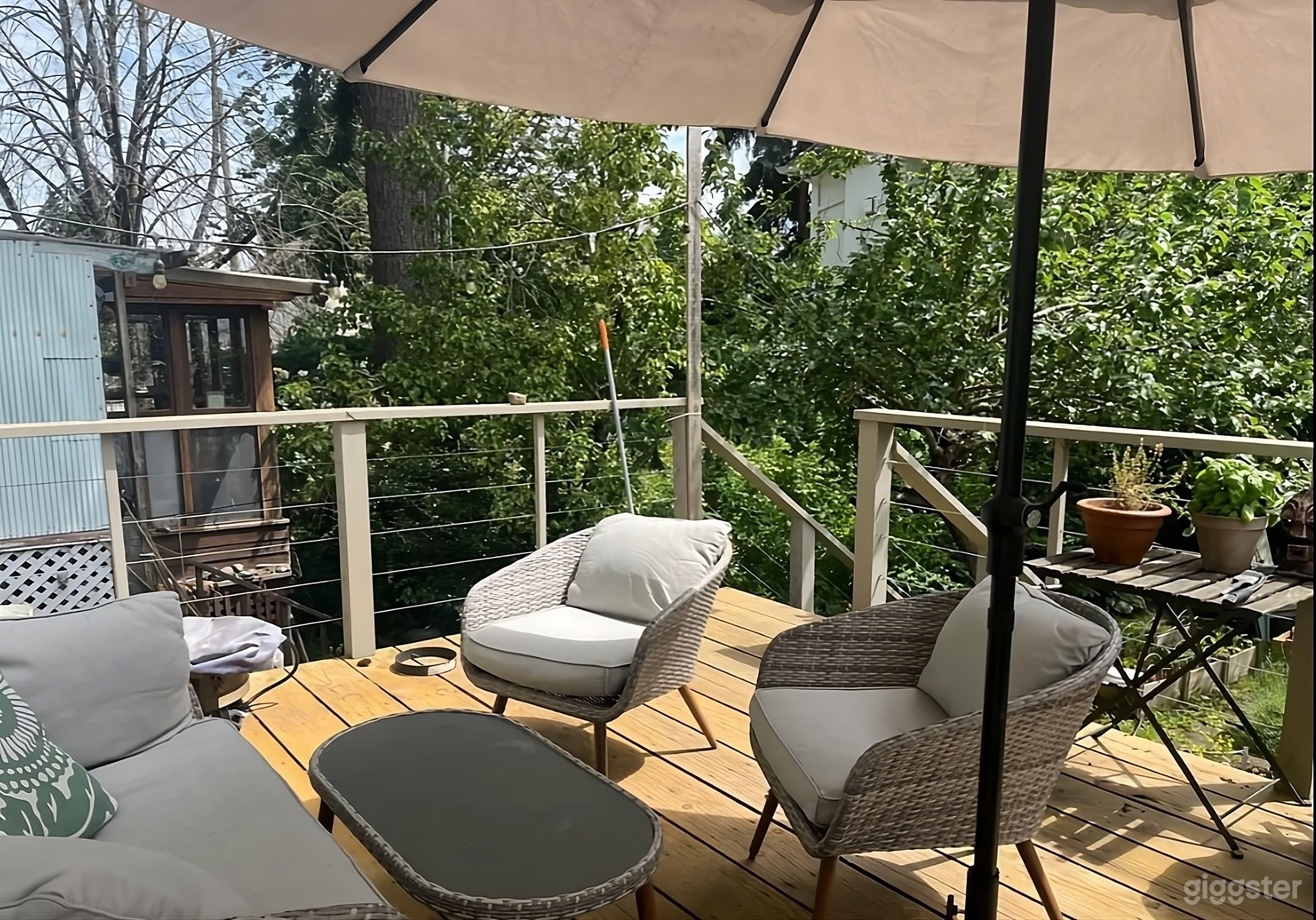 Charming Secluded Backyard Photo 4