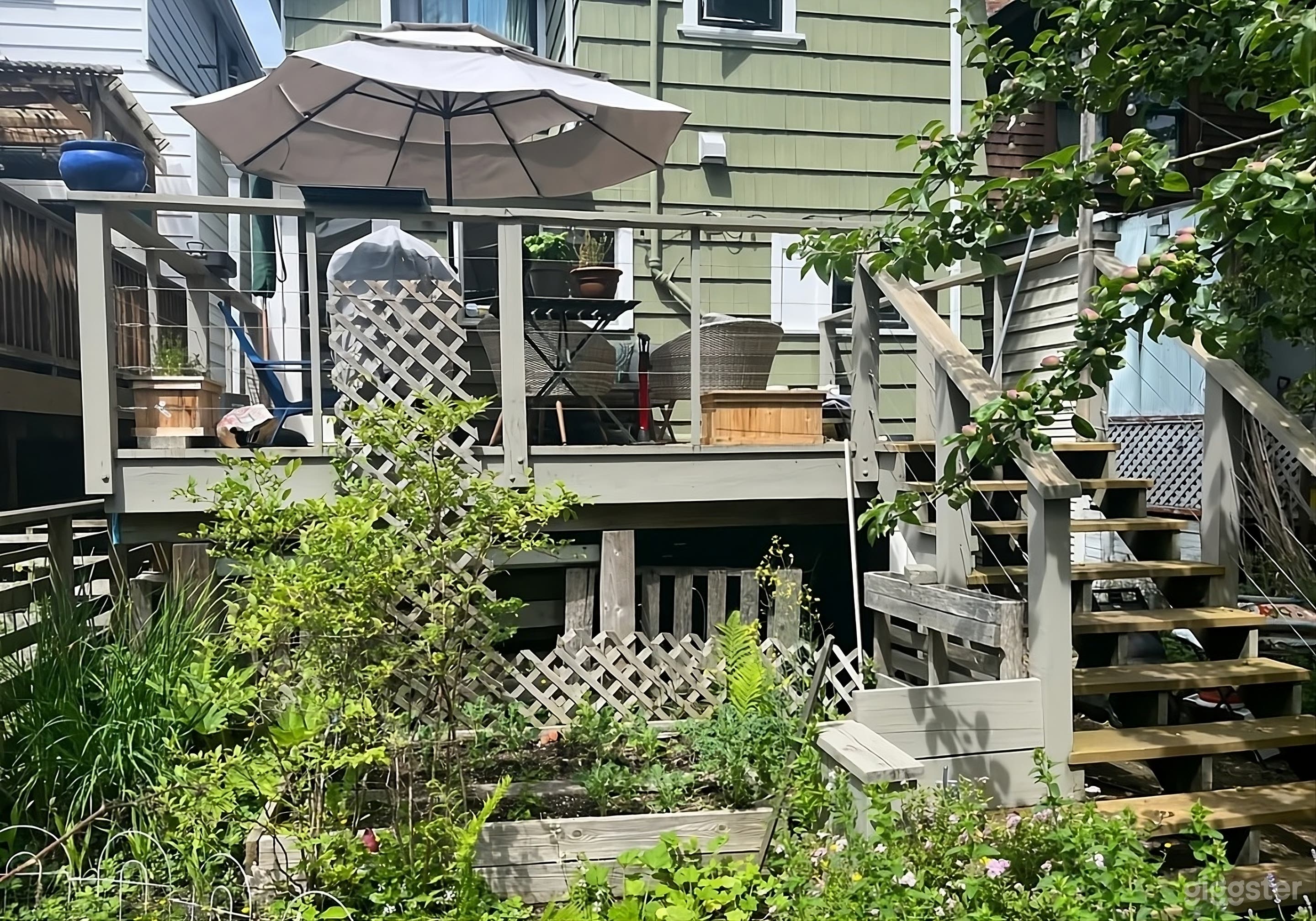 Charming Secluded Backyard Photo 3