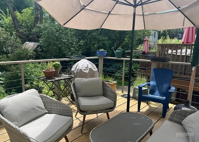  Charming Secluded Backyard 