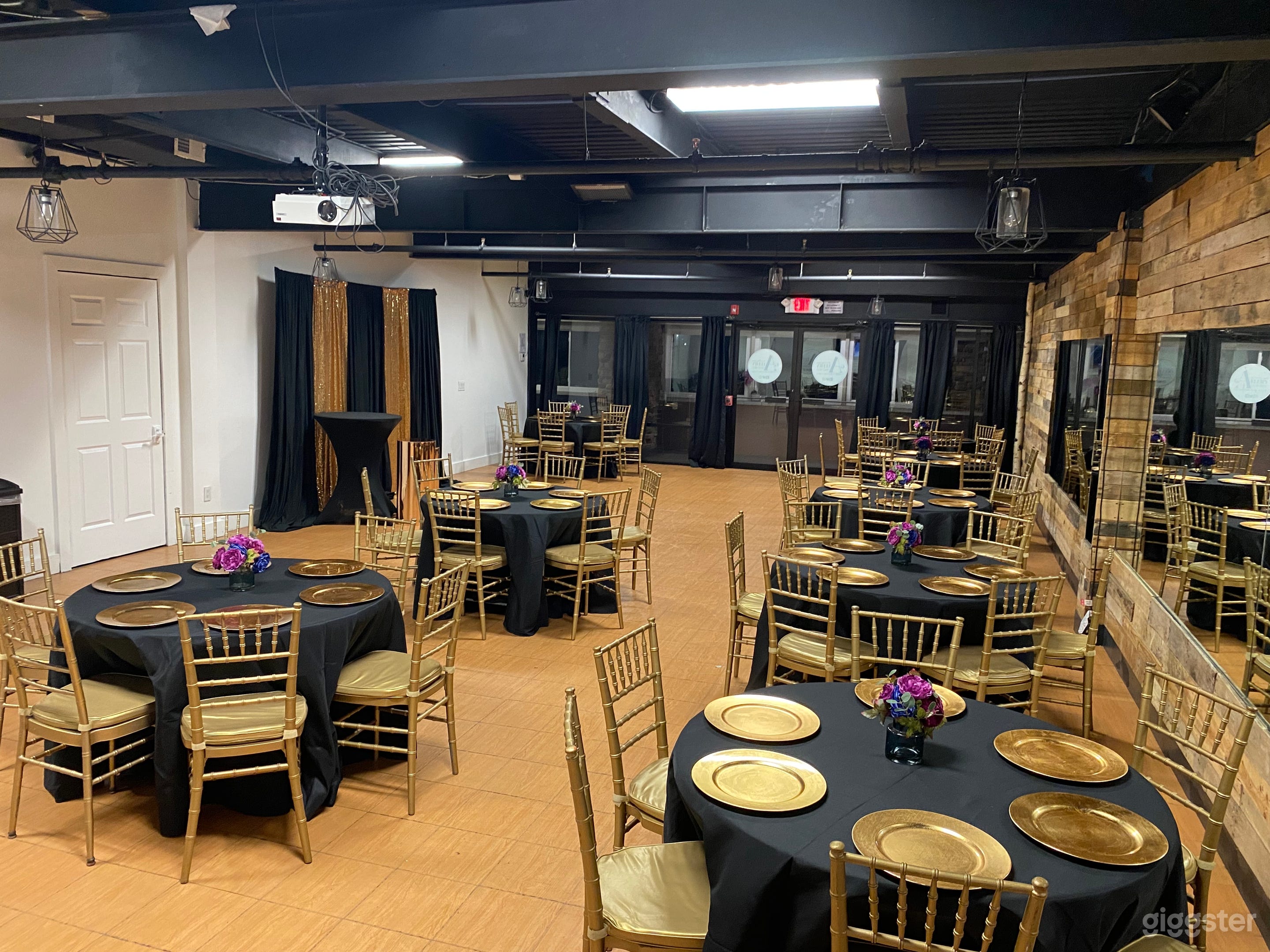 Gallery Events Studio Photo 4