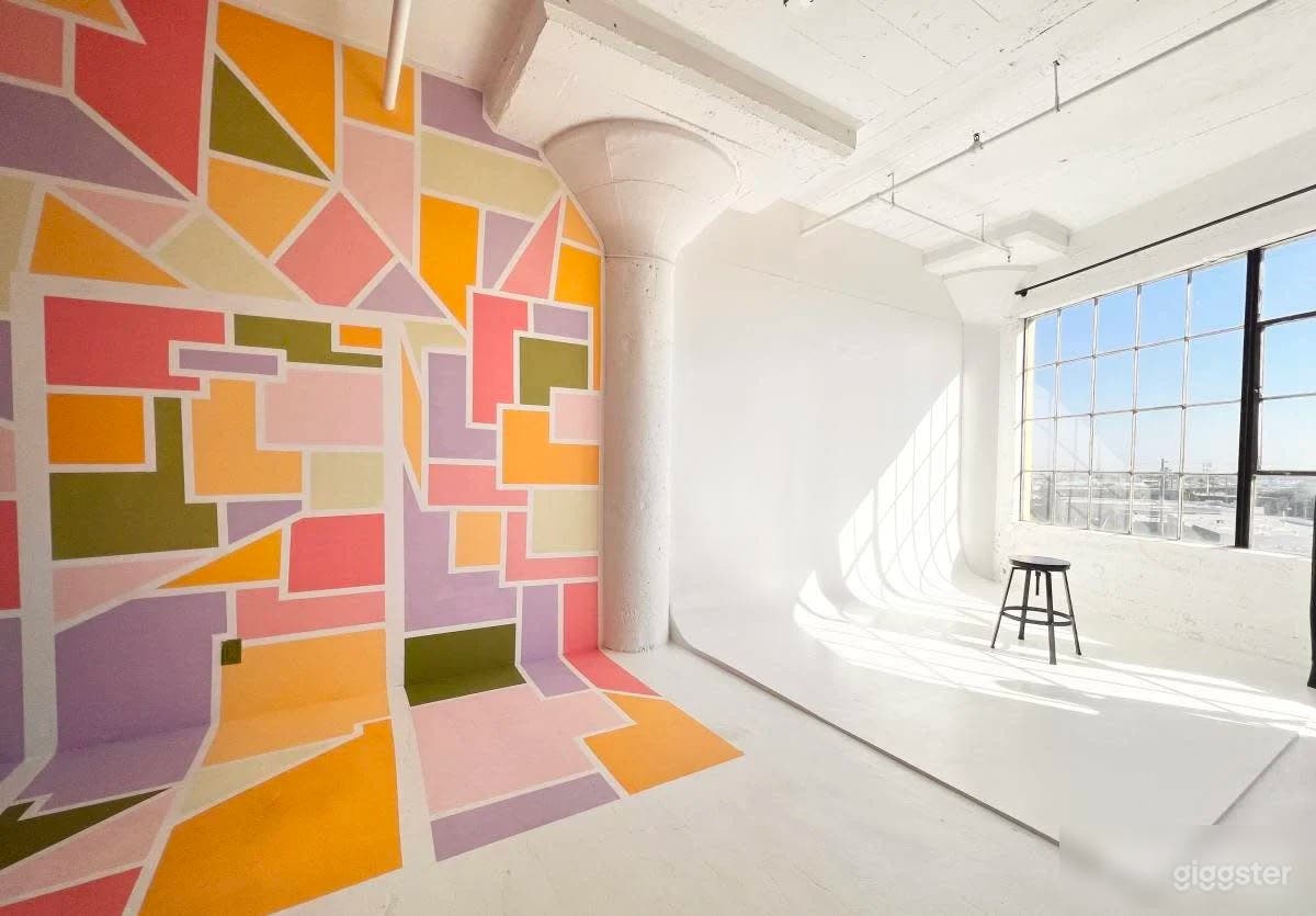 Creative Playground | Multi-set Studio | Cyc Wall  Photo 2