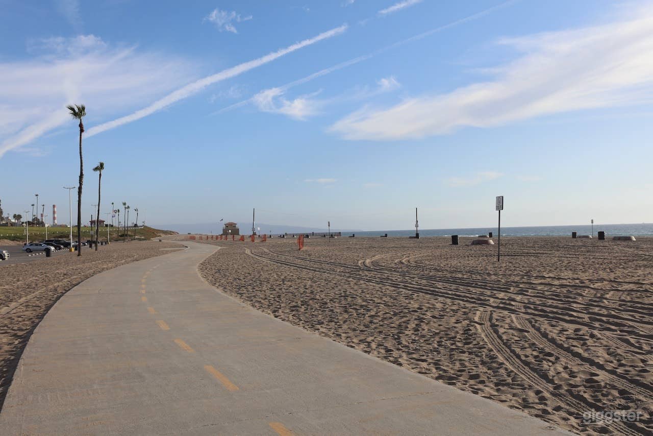 Dockweiler Beach | Lifeguard Towers 55-56 Photo 2