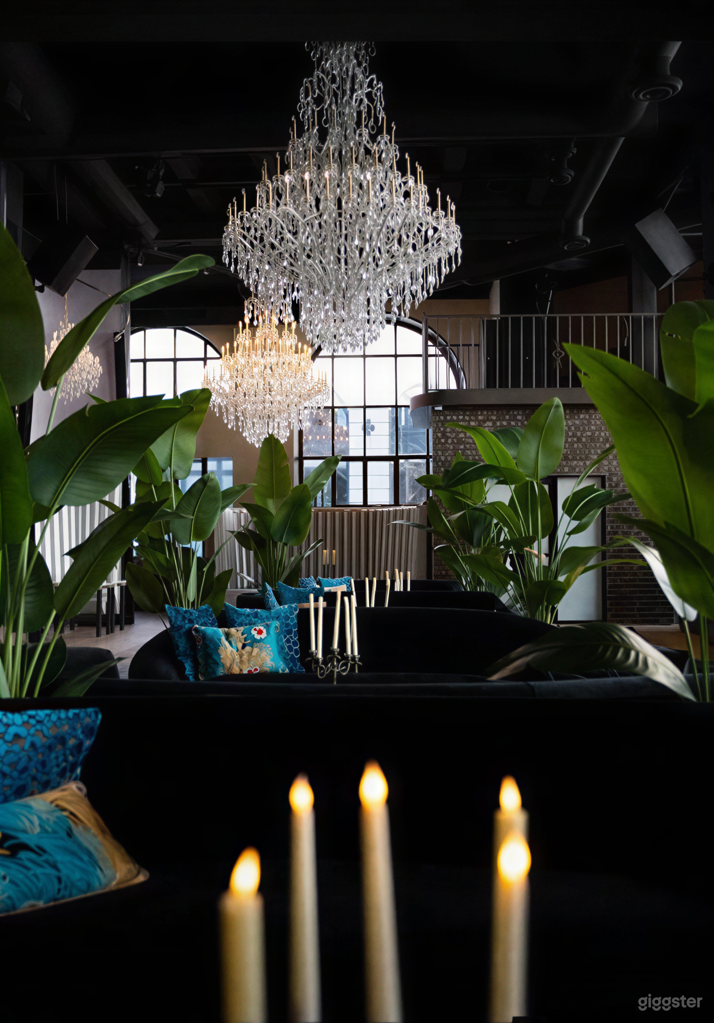 Luxurious Lounge & Modern Event Venue Photo 4