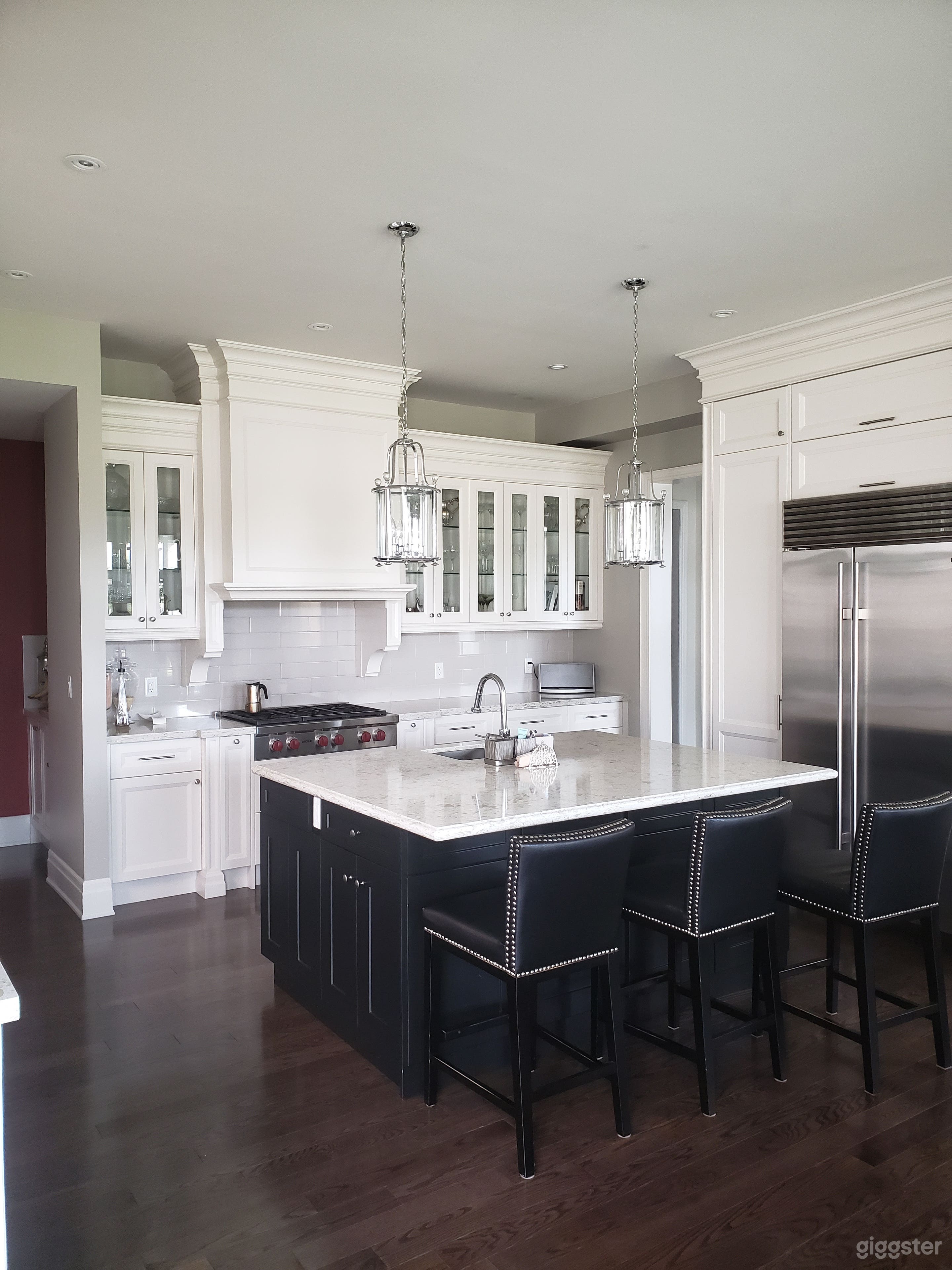 Classic Traditional Home with touches of contemporary Photo 1