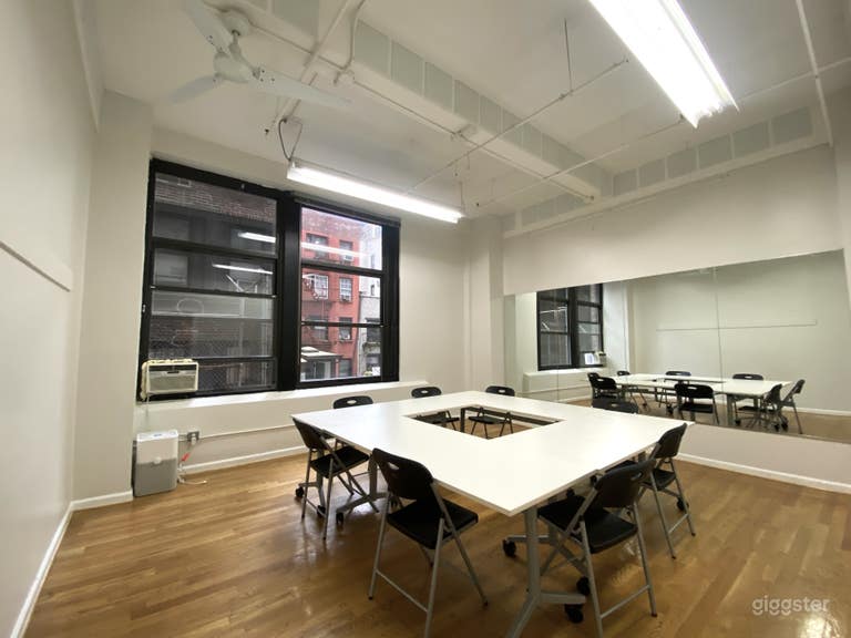  Cre8ive 2-3: Flexible Chelsea Space 