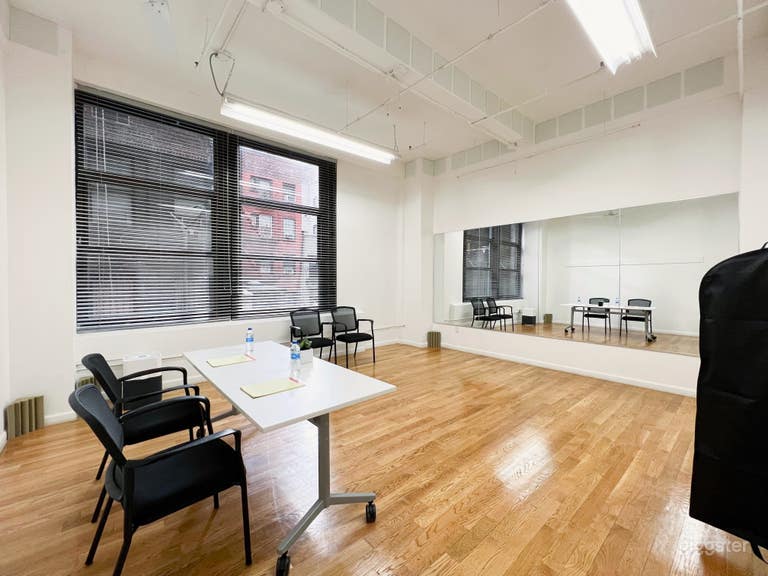  Cre8ive 2-3: Flexible Chelsea Space 