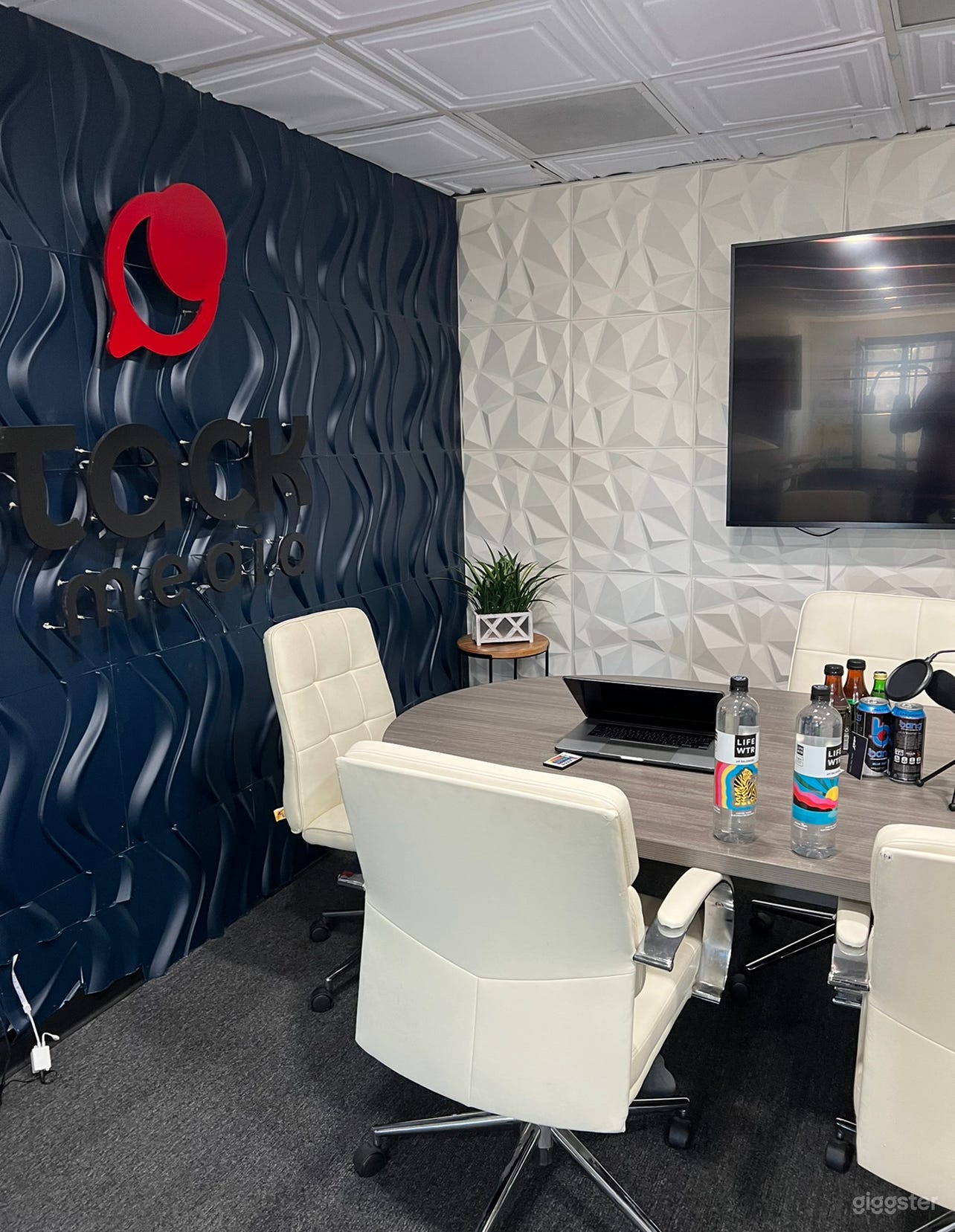 Large Creative Office, Conference + Studio Space Photo 1