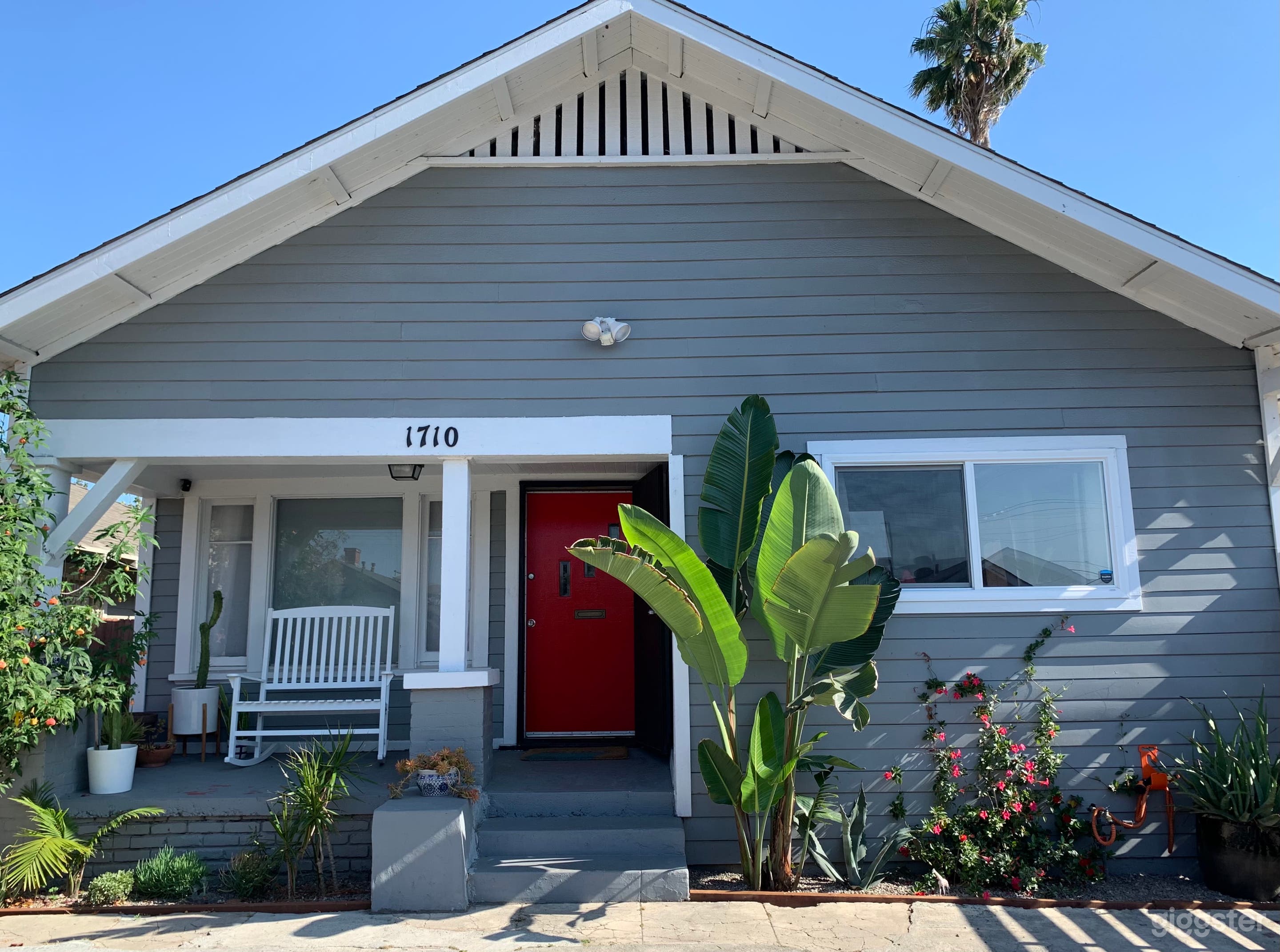 Colorful 1914 Craftsman in LA Photo 1