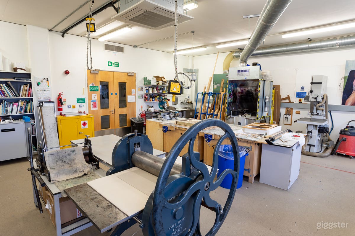 Visual Arts Workshop - Angel Photo 1