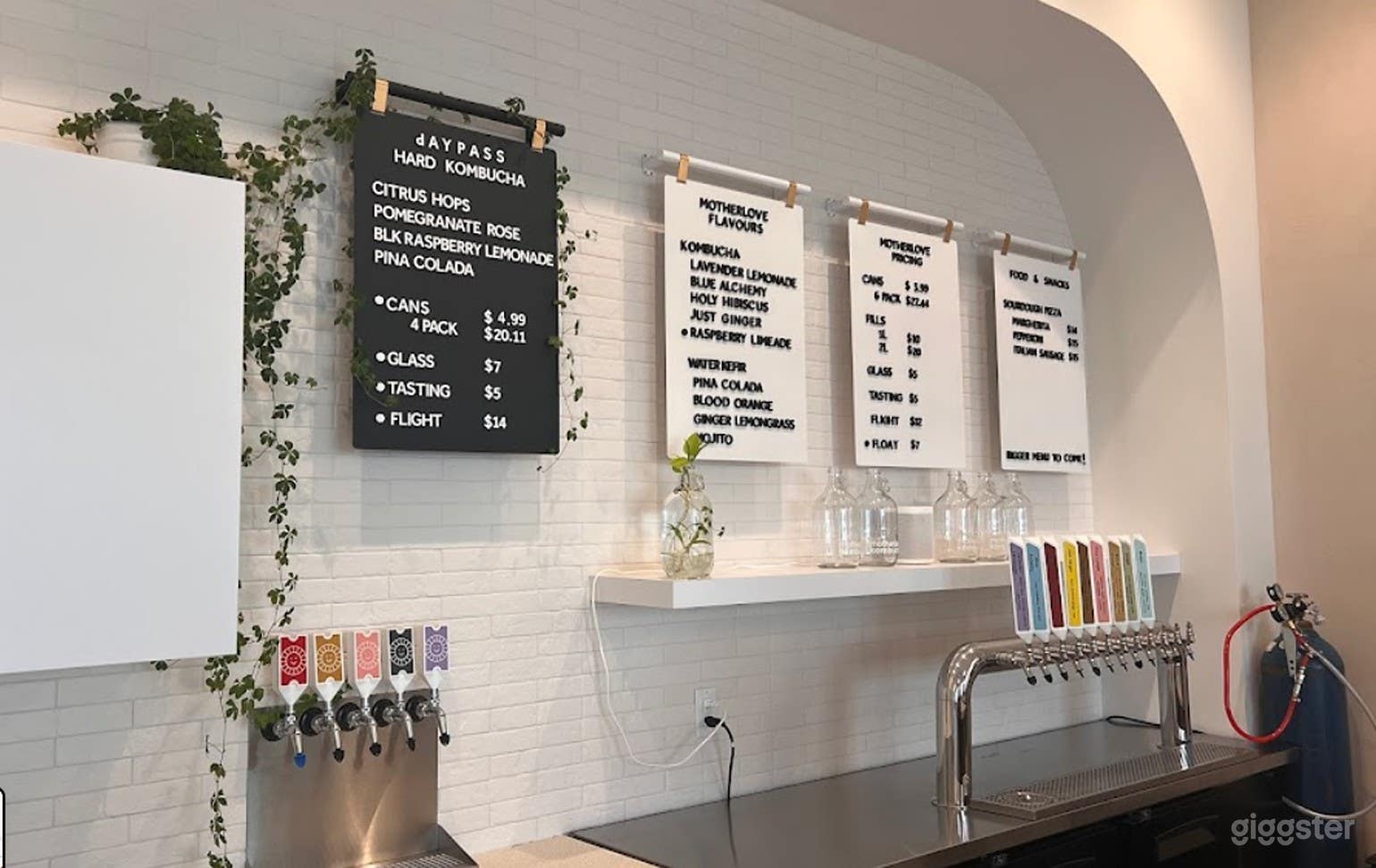 Modern Tasting Bar Photo 3