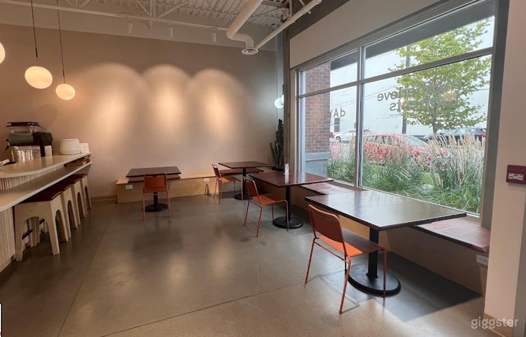 Modern Tasting Bar Photo 1