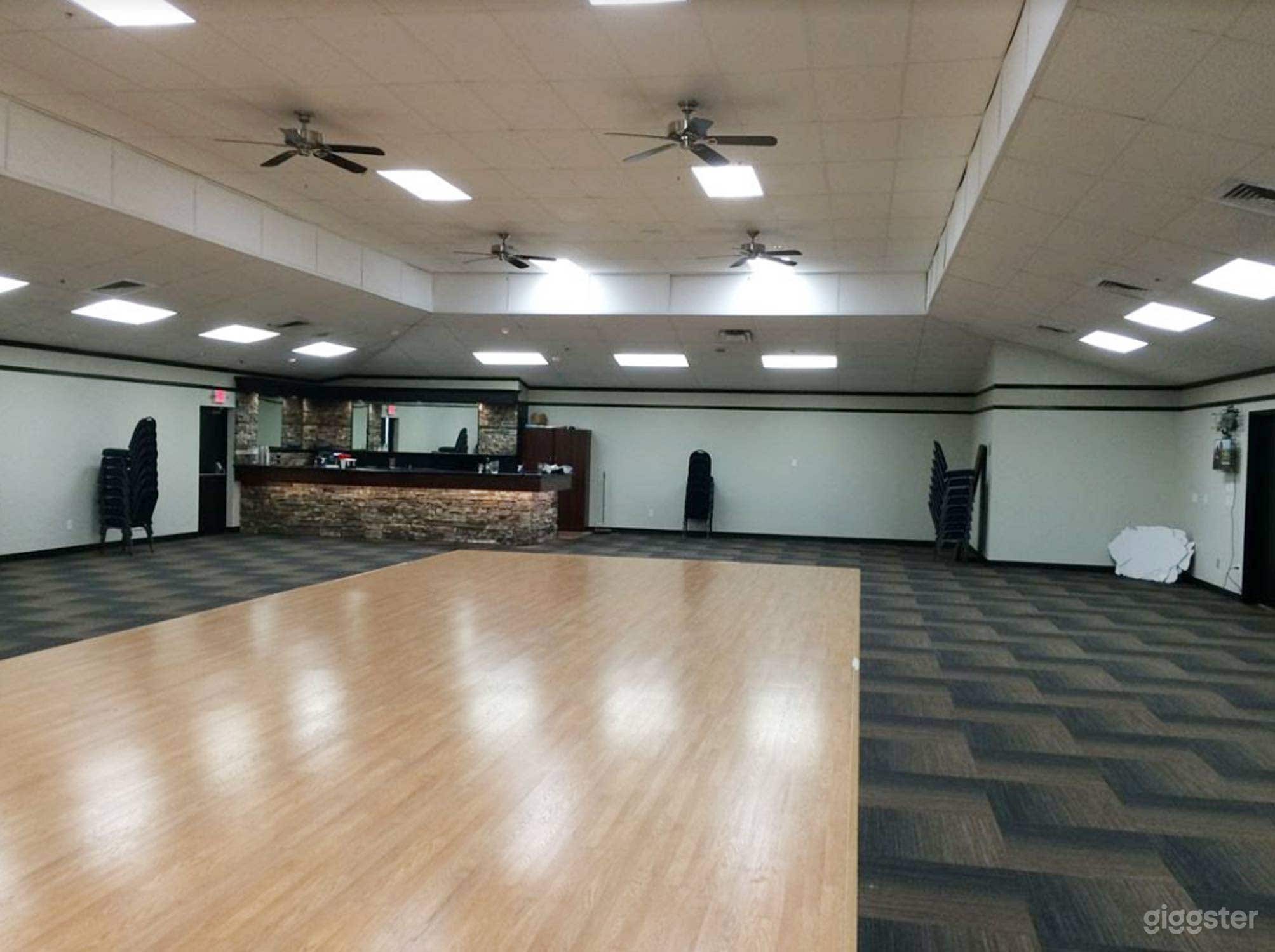 Fascinating Hotel Ballroom in Lincoln Photo 3