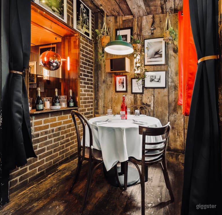  Elegant/European/Retro Restaurant 