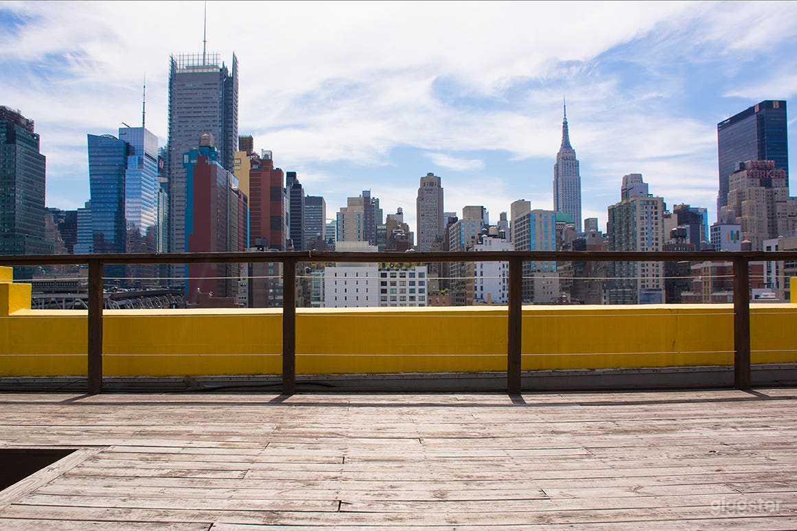 Showroom Seven Photo 3