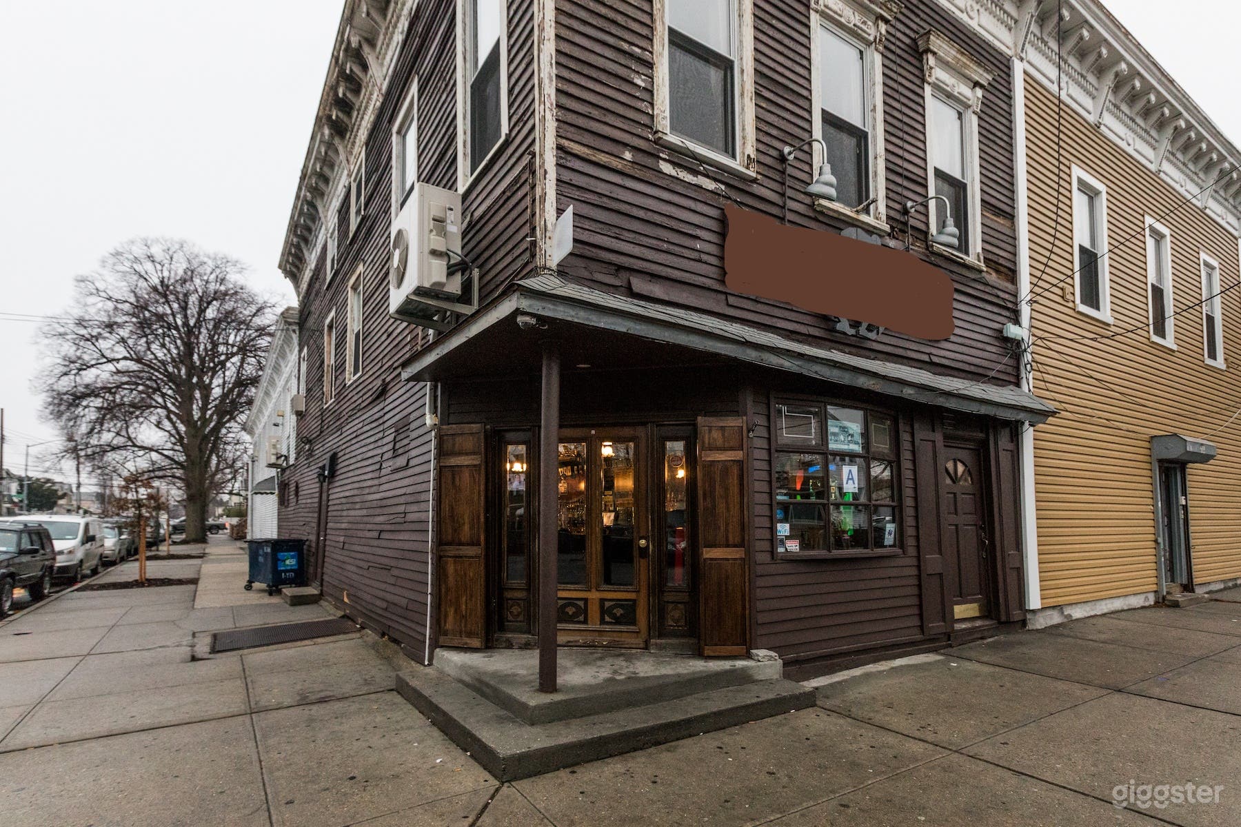 The Oldest Tavern in NYC Photo 1