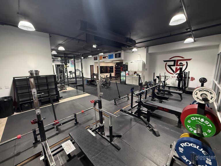  2,300 Sq Ft Private 24 Hour Gym Located in Irvine 