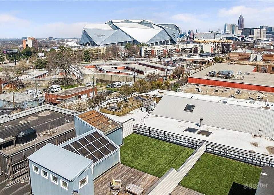 Spacious Atlanta Penthouse Perfect for Video Shoot Photo 2