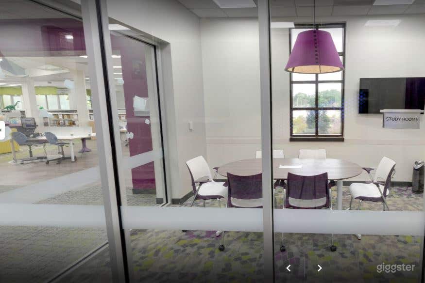Library study room 3 in Jones Creek Branch Photo 3