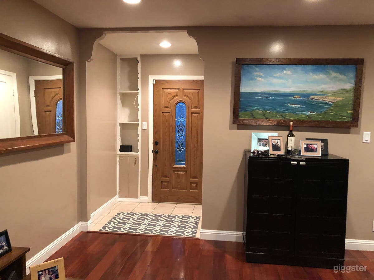 Anywhere USA Spacious House Ready for Filming! Photo 4