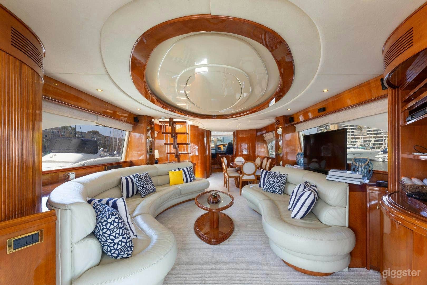 Luxury 100 foot Yacht in Marina del Rey!  Photo 2