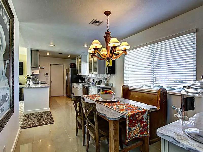 Half an acre ranch style Home Photo 4