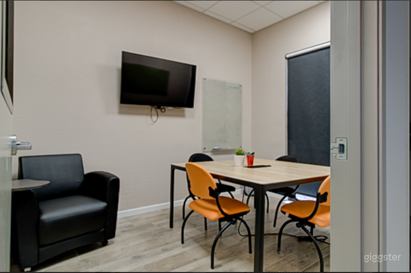 Modern Ray Room for 4  In Gilbert Photo 2