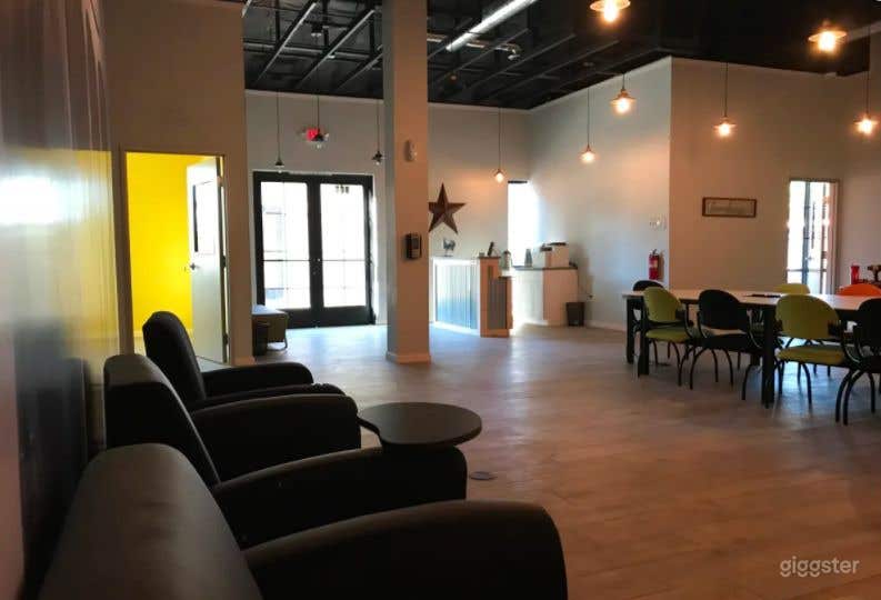 Modern Ray Room for 4  In Gilbert Photo 4