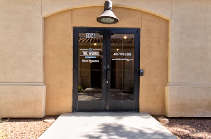 Modern Ray Room for 4  In Gilbert Photo 3