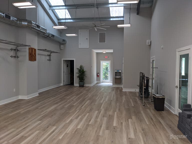  Pièce principale, env. 1000 sq. ft. 