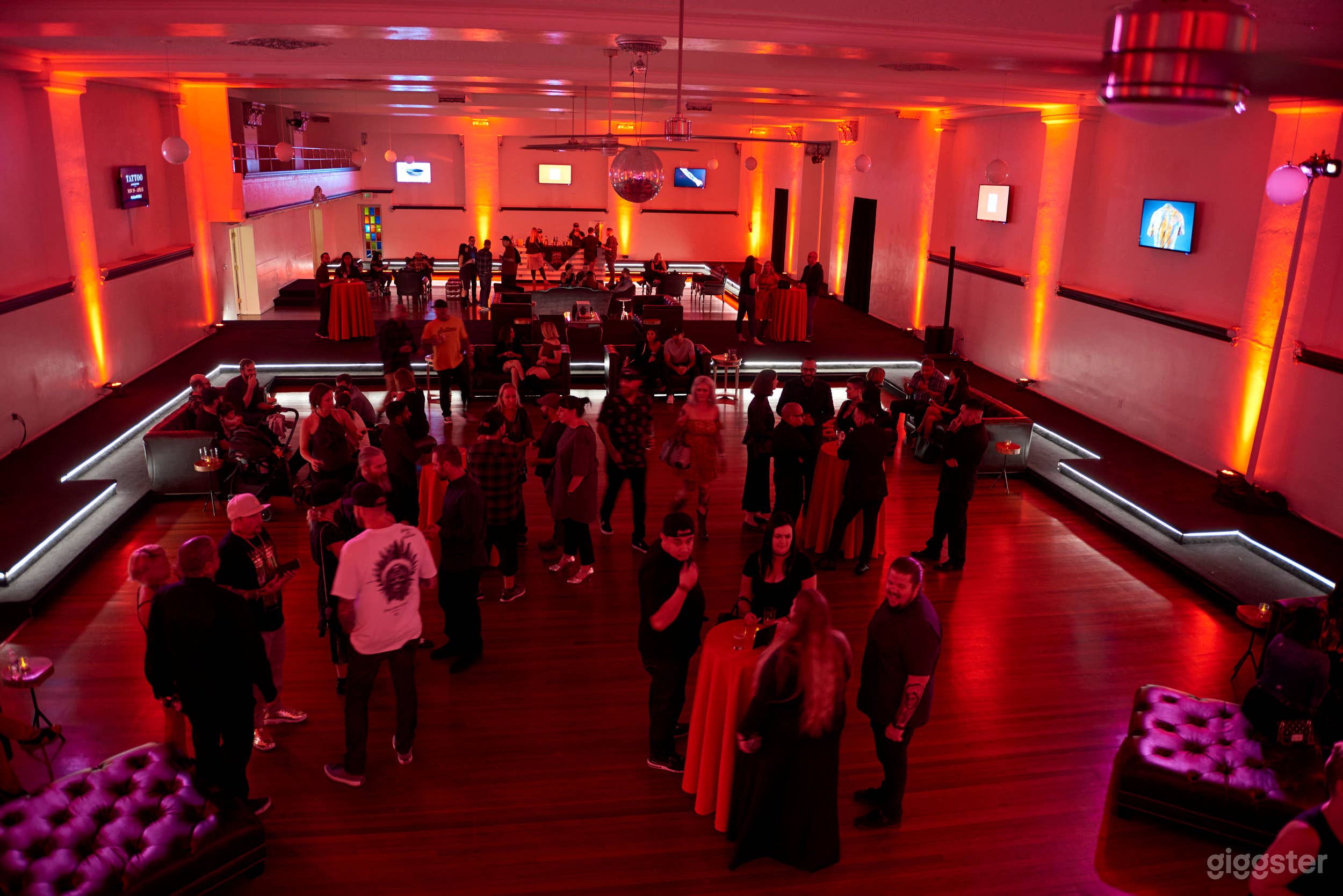 Luxury Hollywood Ballroom Photo 2