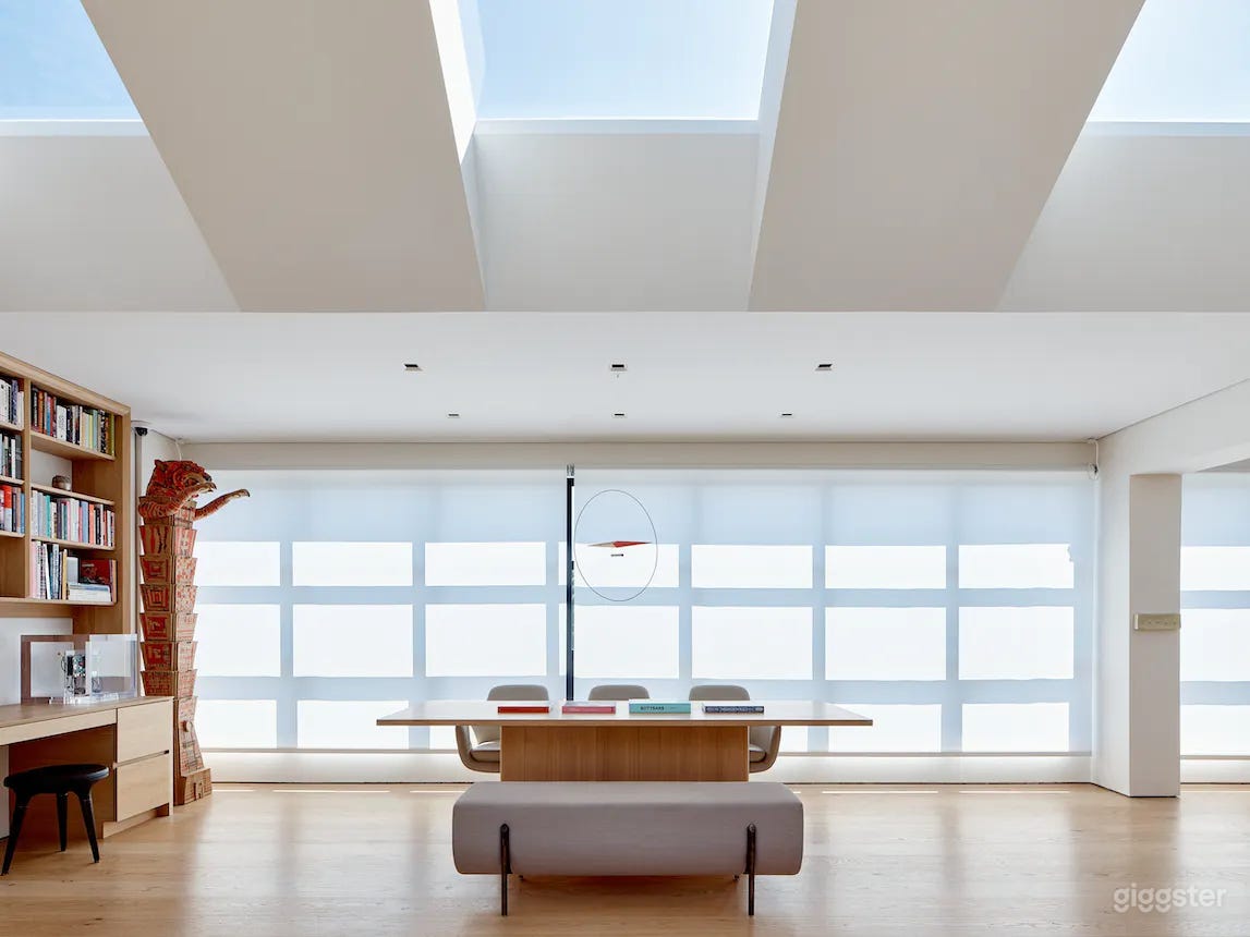 The Library and Lounge Photo 3