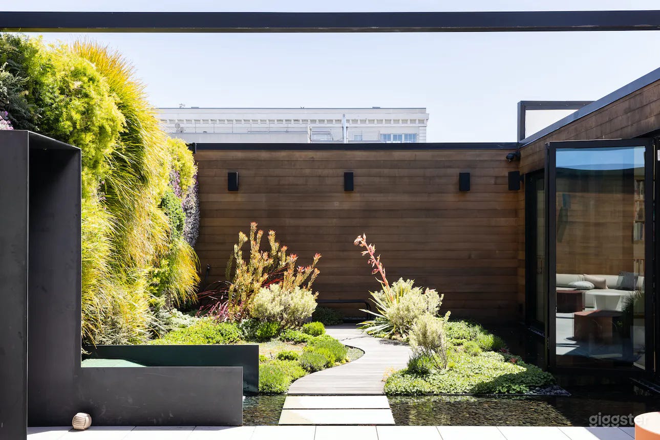 The Library and Lounge Photo 4