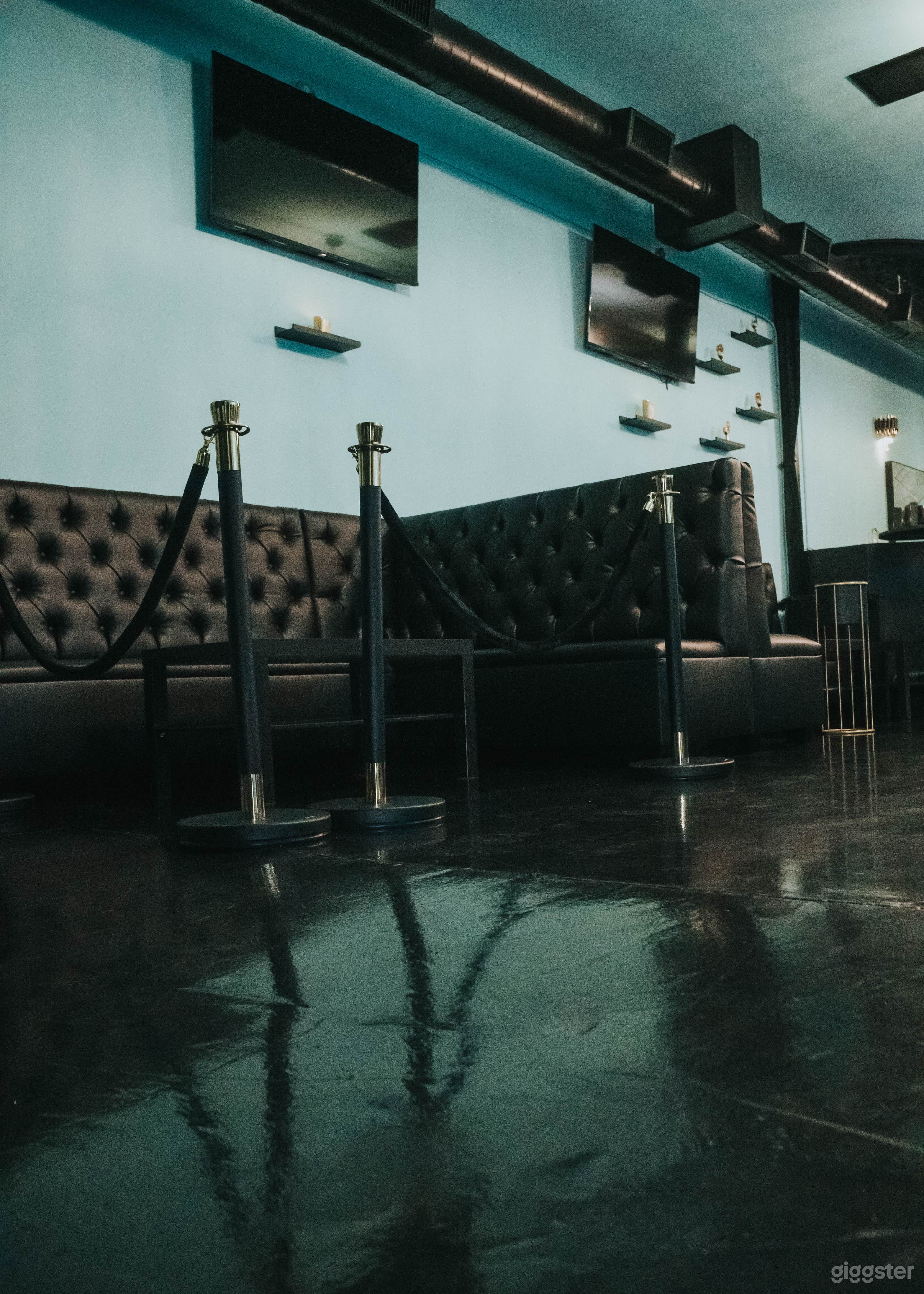 Upscale Private Lounge in Hollywood Photo 4