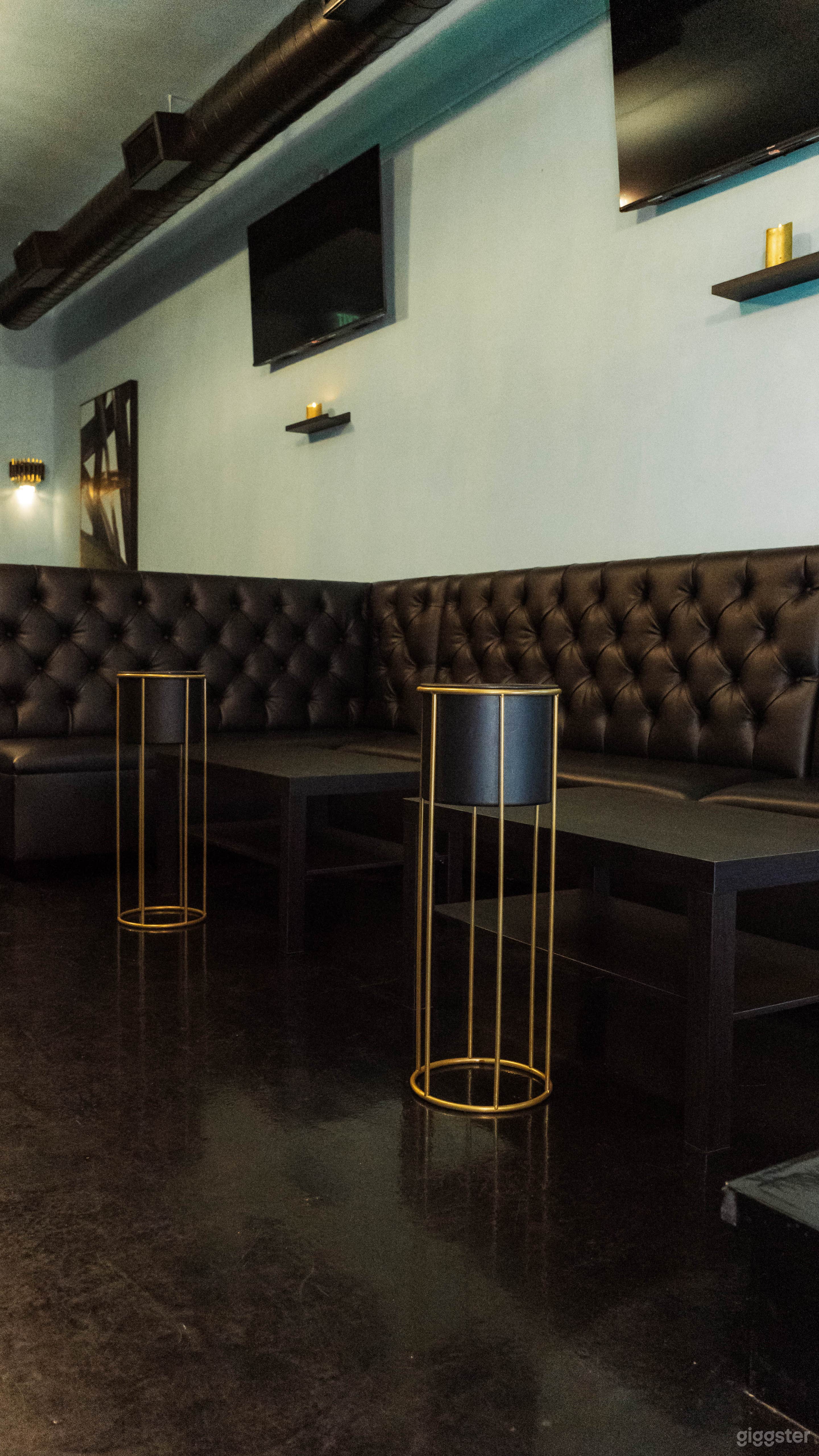 Upscale Private Lounge in Hollywood Photo 2