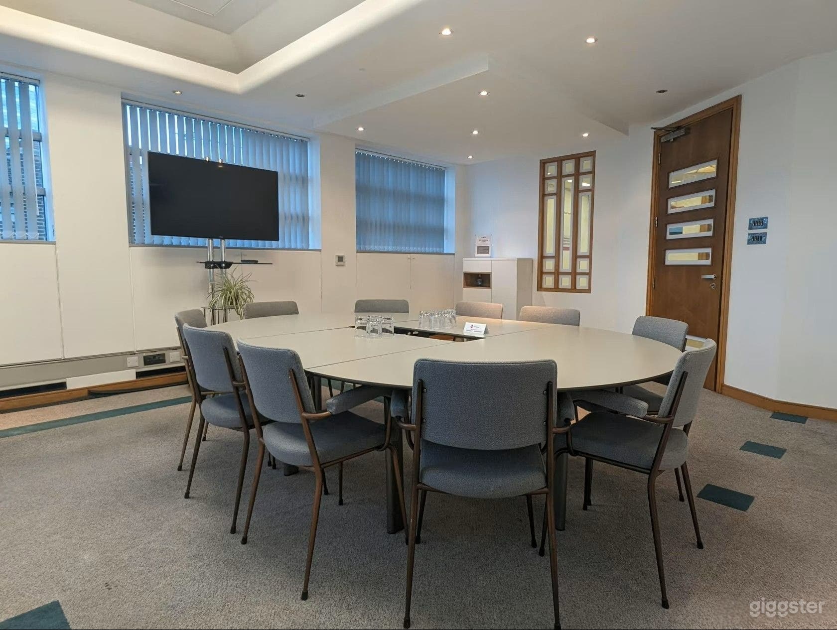 Titanium Room Photo 1