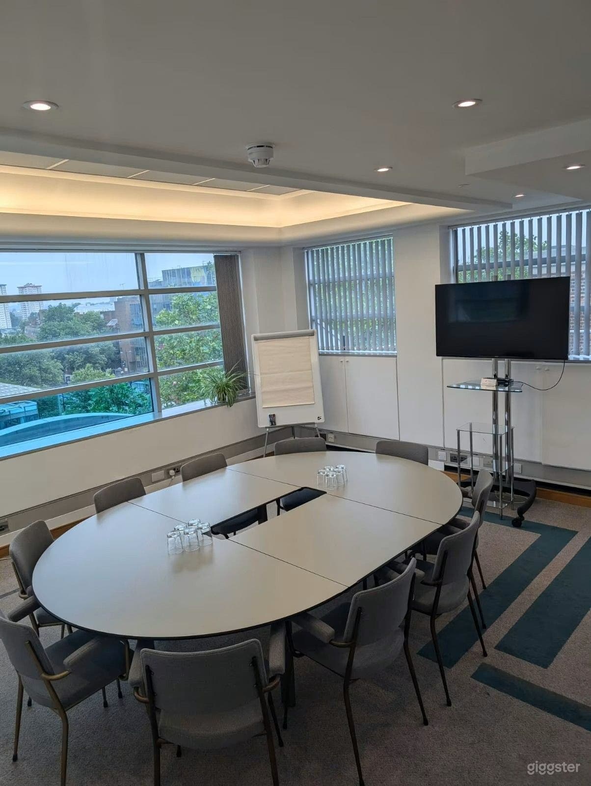 Titanium Room Photo 2